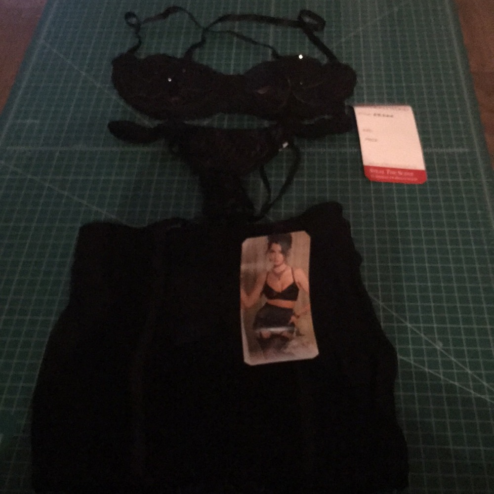 Shirley of Hollywood Bra Set